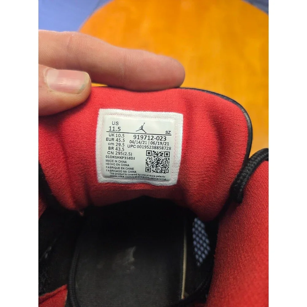 Air Jordan 11 Retro Low IE Bred 2021 Mens 11.5 Black Red 919712-023 Sneakers